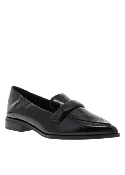 Mocassins noir verni avec une semelle plate et un bout pointu