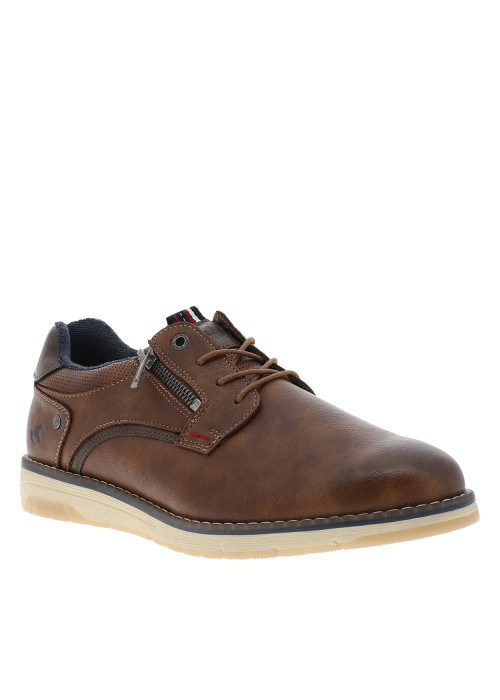 Derbies brunes avec un talon plat munies de...