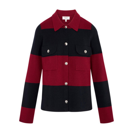 Pull bordeaux à rayures avec une coupe droite...