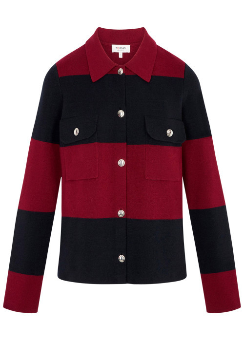 Pull bordeaux à rayures avec une coupe droite et un col à revers