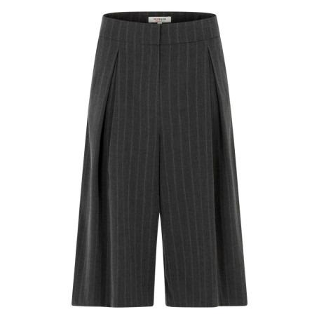 Short chino gris à rayures avec une coupe large...