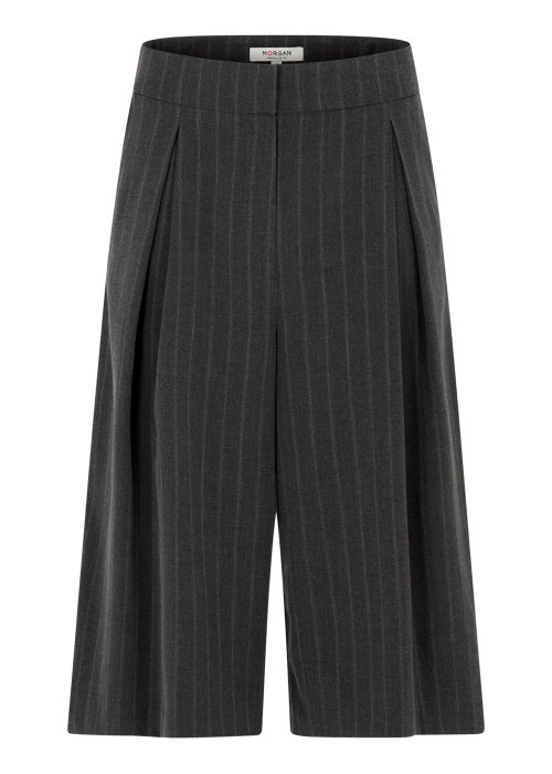 Short chino gris à rayures avec une coupe large...