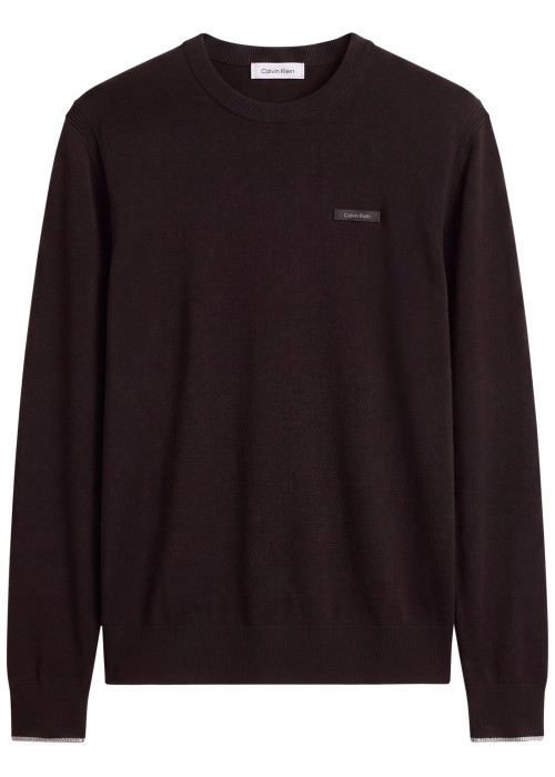 Pull noir uni coupe droite muni d'un col rond et de manches longues