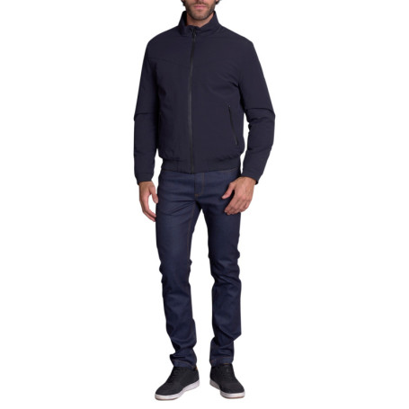 Blouson nuit uni avec une coupe droite à col...