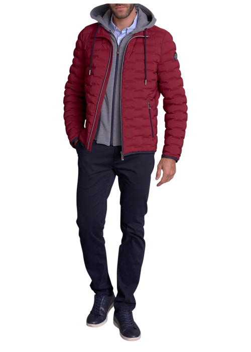 Doudoune rouge uni avec une coupe droite et une fermeture zippée
