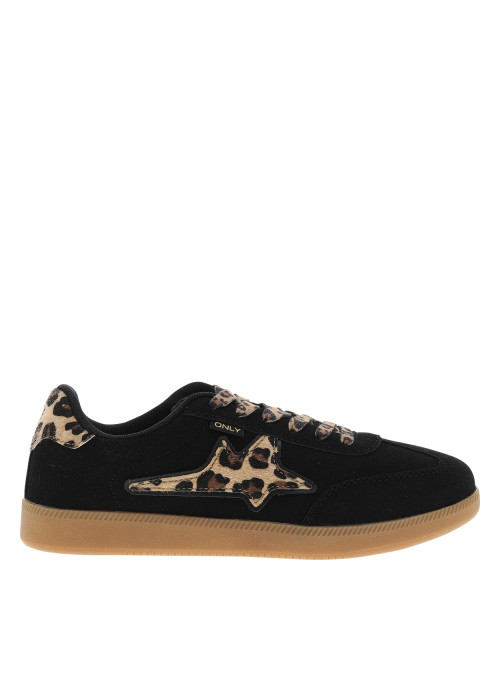 Tennis noires munies de lacets plats et des...