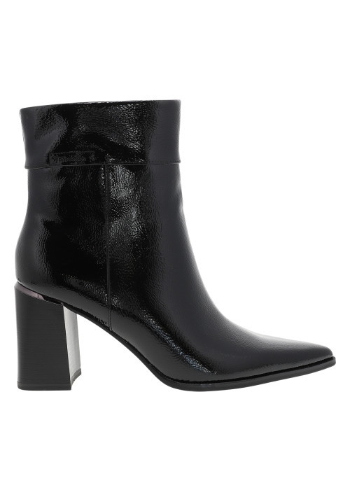 Bottines vernies noires à talon décroché haut...