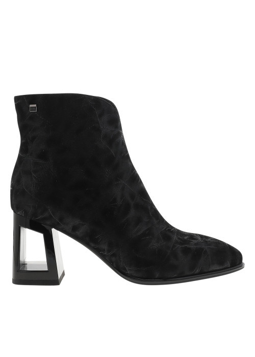 Boots en cuir noir à talon décroché haut munies...