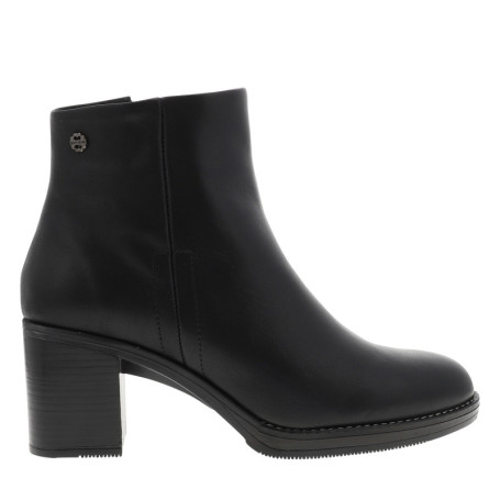Boots en cuir noir à talon décroché haut dotées...