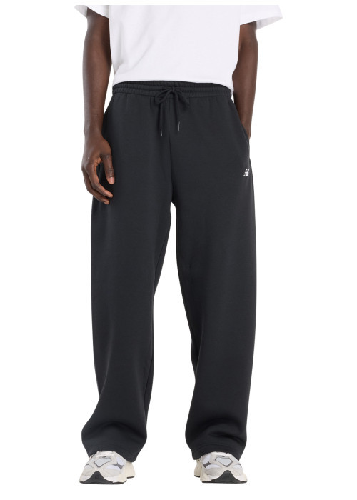Pantalon jogging noir uni avec une coupe...