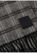 Thumbnail Écharpe en laine grise pourvue de grandes franges aux extrémités - Image 2
