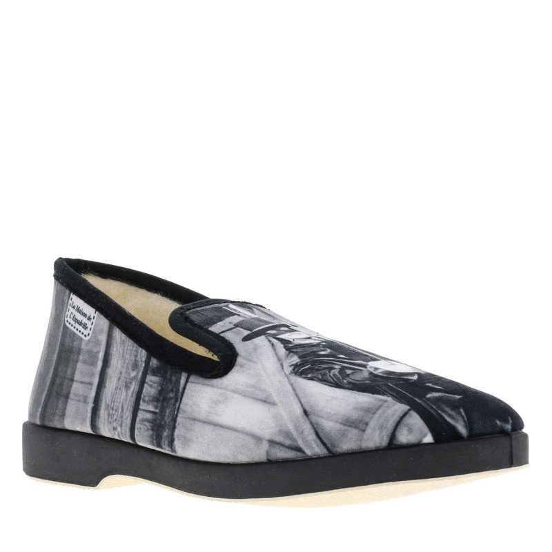 La Maison De L'espadrille - Pantoufles Noires à Talon Plat Avec Imprimé Zorro Sur L'ensemble De La Chaussure - Noires La Maison De L'espadrille - Pantoufles Noires à Talon Plat Avec Imprimé Zorro Sur L'ensemble De La Chaussure - Noires