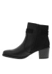 Thumbnail Boots en cuir noires à talon décroché moyen avec un zip et boucles décoratives - Image 3