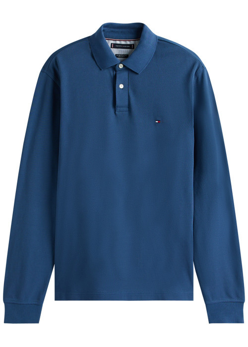 Polo en coton biologique bleu à coupe droite pourvu d'un col boutonné