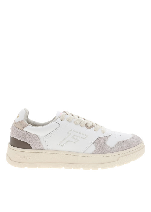 Sneakers Palmer en cuir écru à talon plat et empiècements nubuck