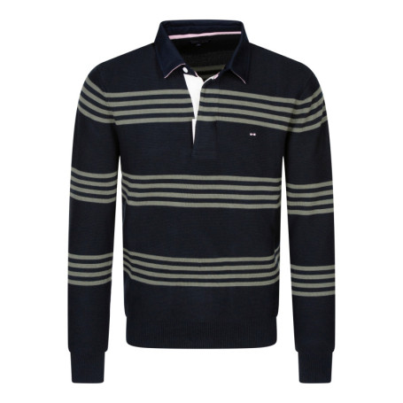 Pull en coton bleu marine avec une coupe droite...