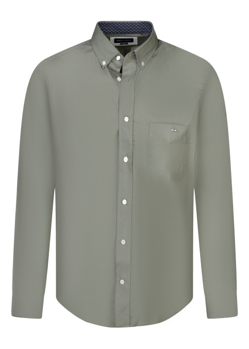 Chemise en coton kaki unie avec une coupe droite et un col américain