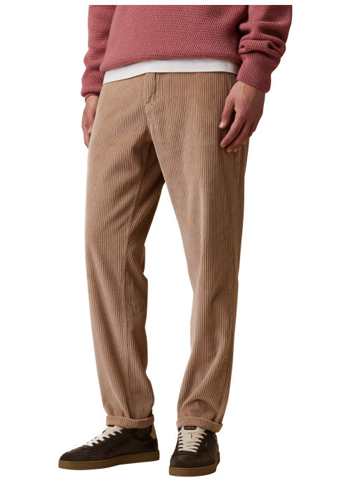Pantalon en velours côtelé de coton beige...