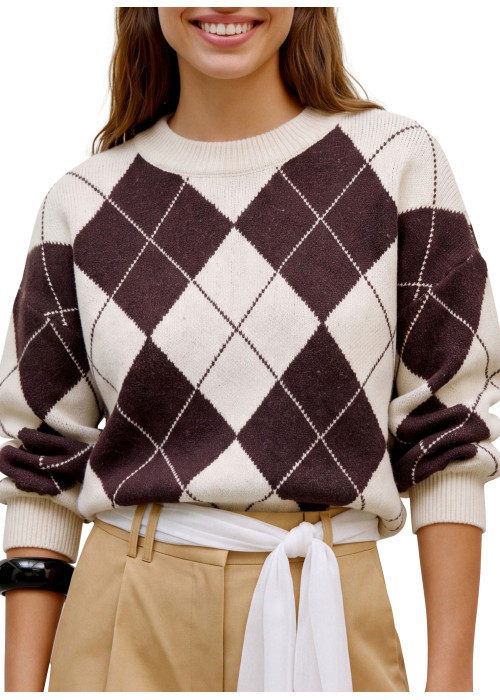 Pull jacquard marron et beige à motifs losanges muni d'une coupe droite