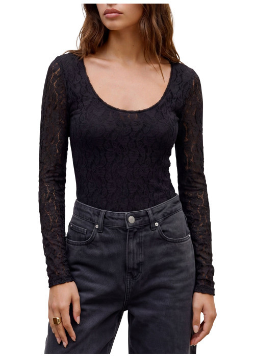 T-shirt noir à manches longues pourvu d'un col...