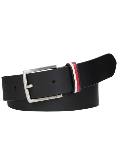 Ceinture en cuir noire unie avec une finition lisse