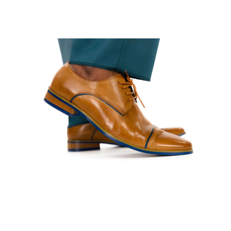 Derbies en cuir marron avec détails bleus un...