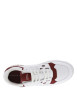 Thumbnail Baskets basses tennis en cuir bordeaux et blanches avec des lacets plats - Image 4