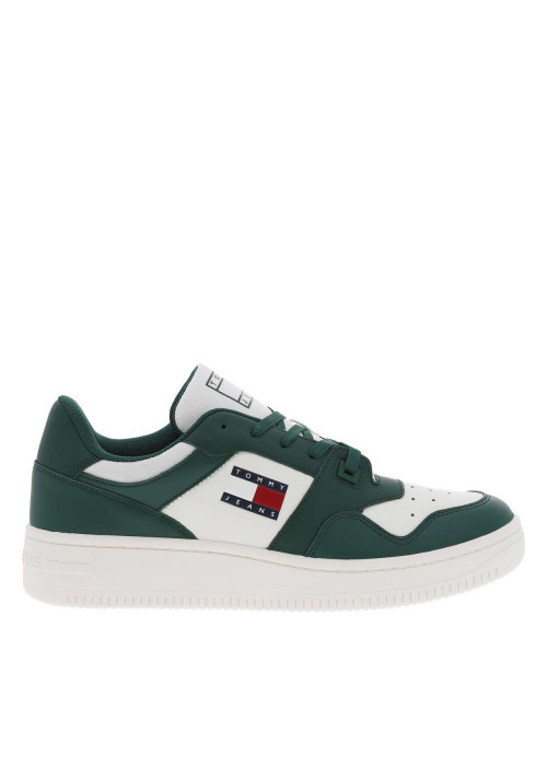 Baskets basses tennis en cuir vertes et blanches avec des lacets plats - Image 2