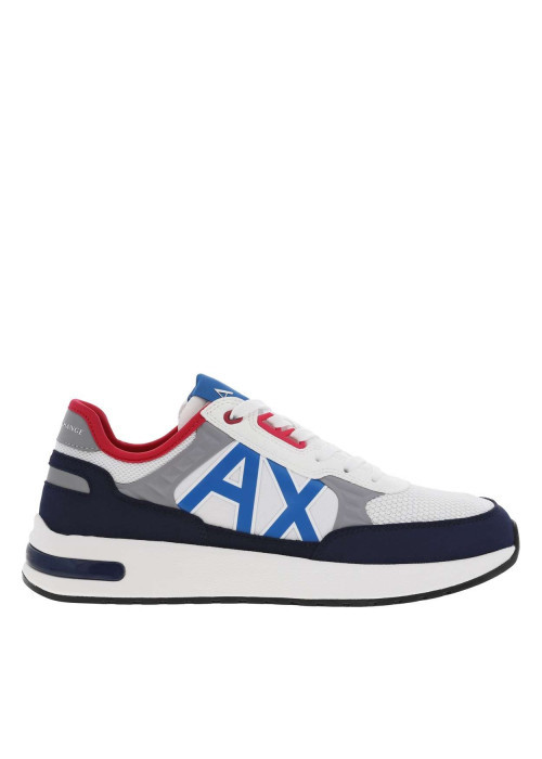 Baskets basses running blanches avec des lacets plats et patchwork
