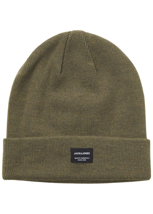 Bonnet kaki uni avec un petit patch noir brodé sur le devant et un revers