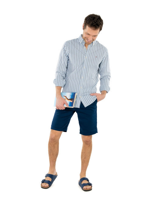 Short en coton marine uni à coupe chino et à fermeture zippée boutonnée