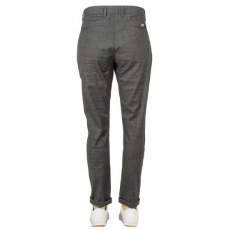 Pantalon chino Kaporal Waka en coton stretch mélangé gris à carreaux noirs