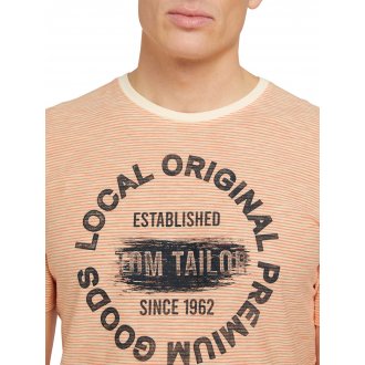 T-shirt Tom Tailor régular avec des manches courtes et un col rond pêche