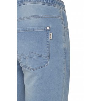 Short jogging Blend en coton aspect jean délavé, à coupe slim et taille élastiquée